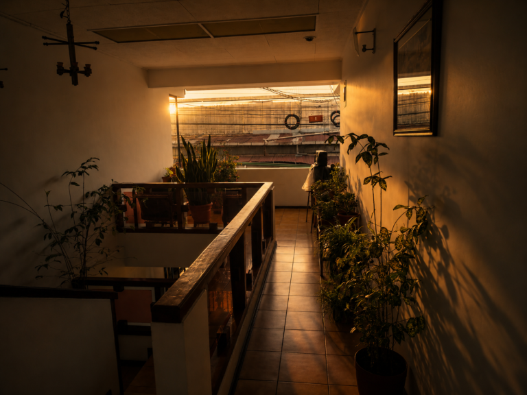 Local Comercial con Apartamento